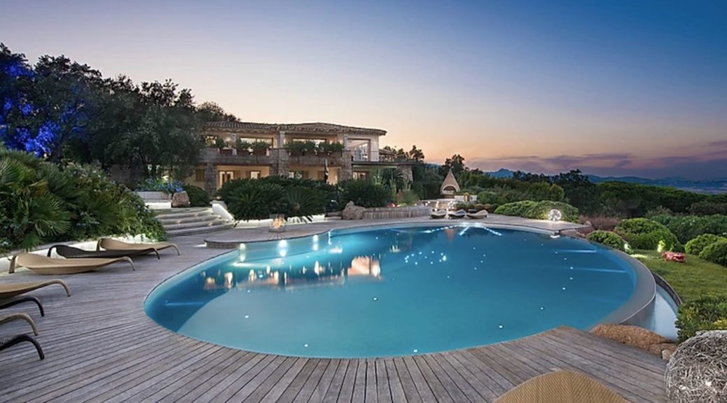 Villa Sea Breeze pool close-up with stunning view