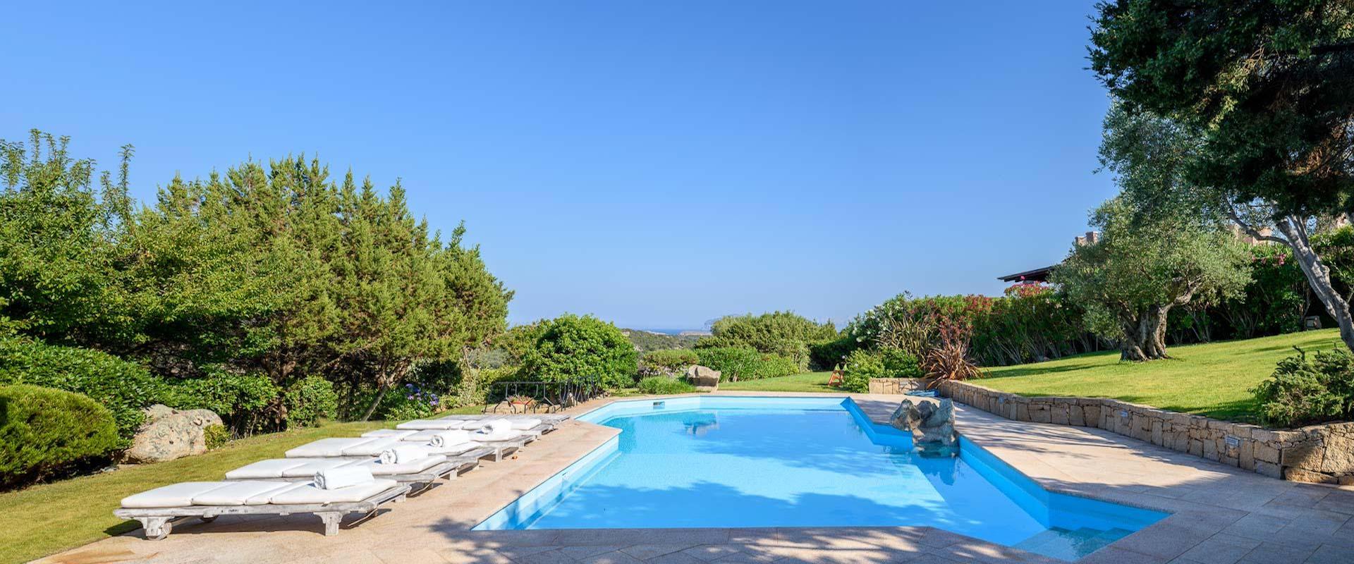 Villa Elide swimming pool